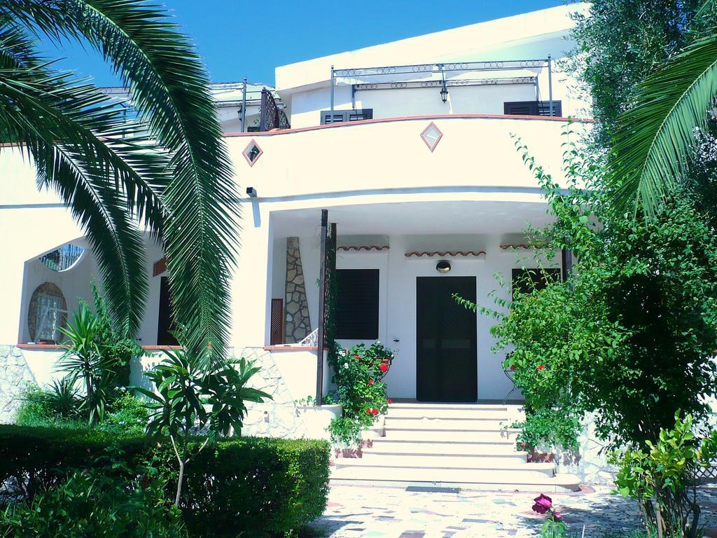 Villa Antonio Calderisi เวียสเต ภายนอก รูปภาพ